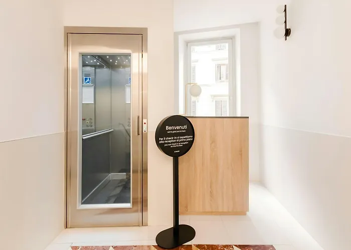 The Couper Piazza Di Spagna Otel 3*